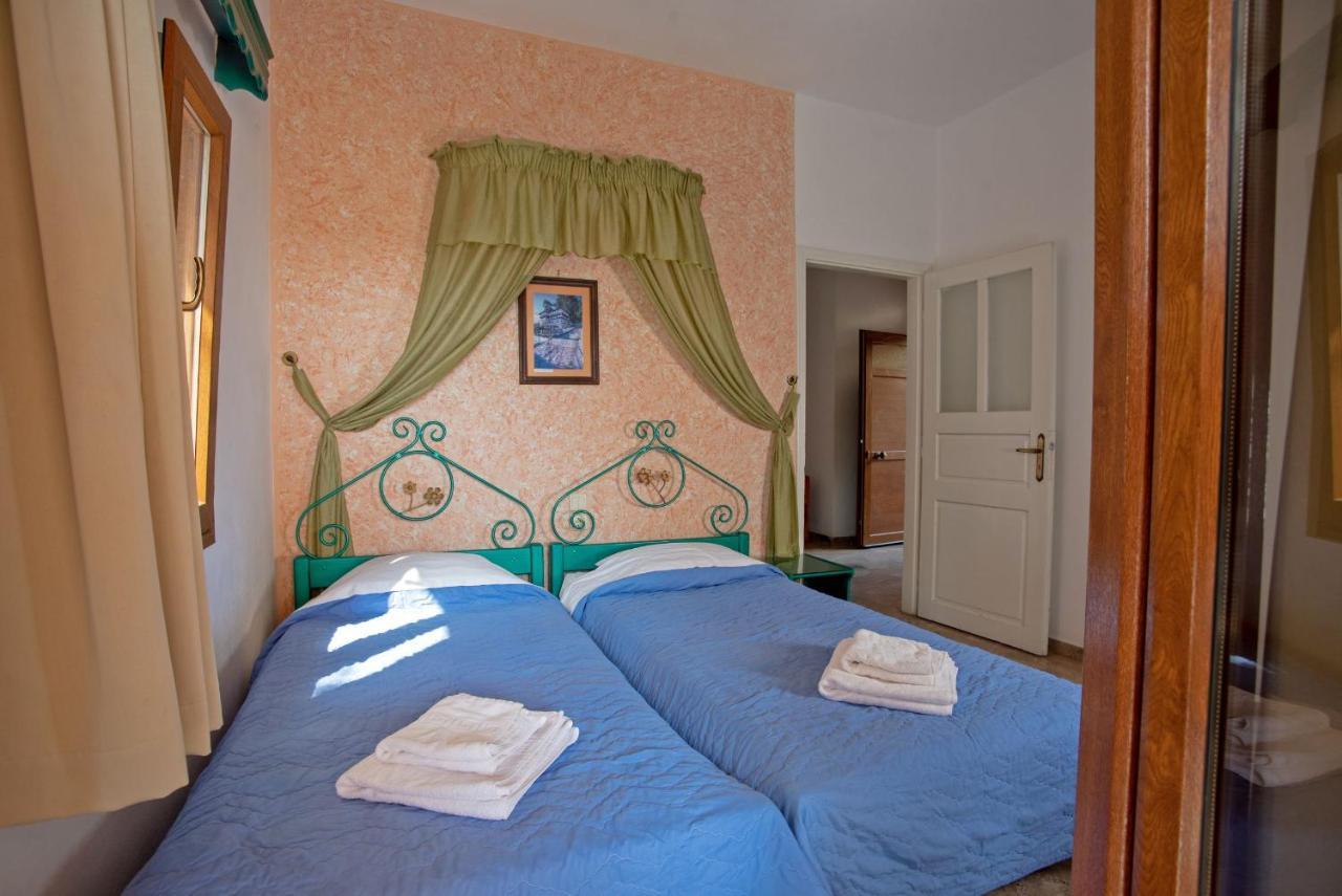 טולון Kleoni Club Apartments מראה חיצוני תמונה