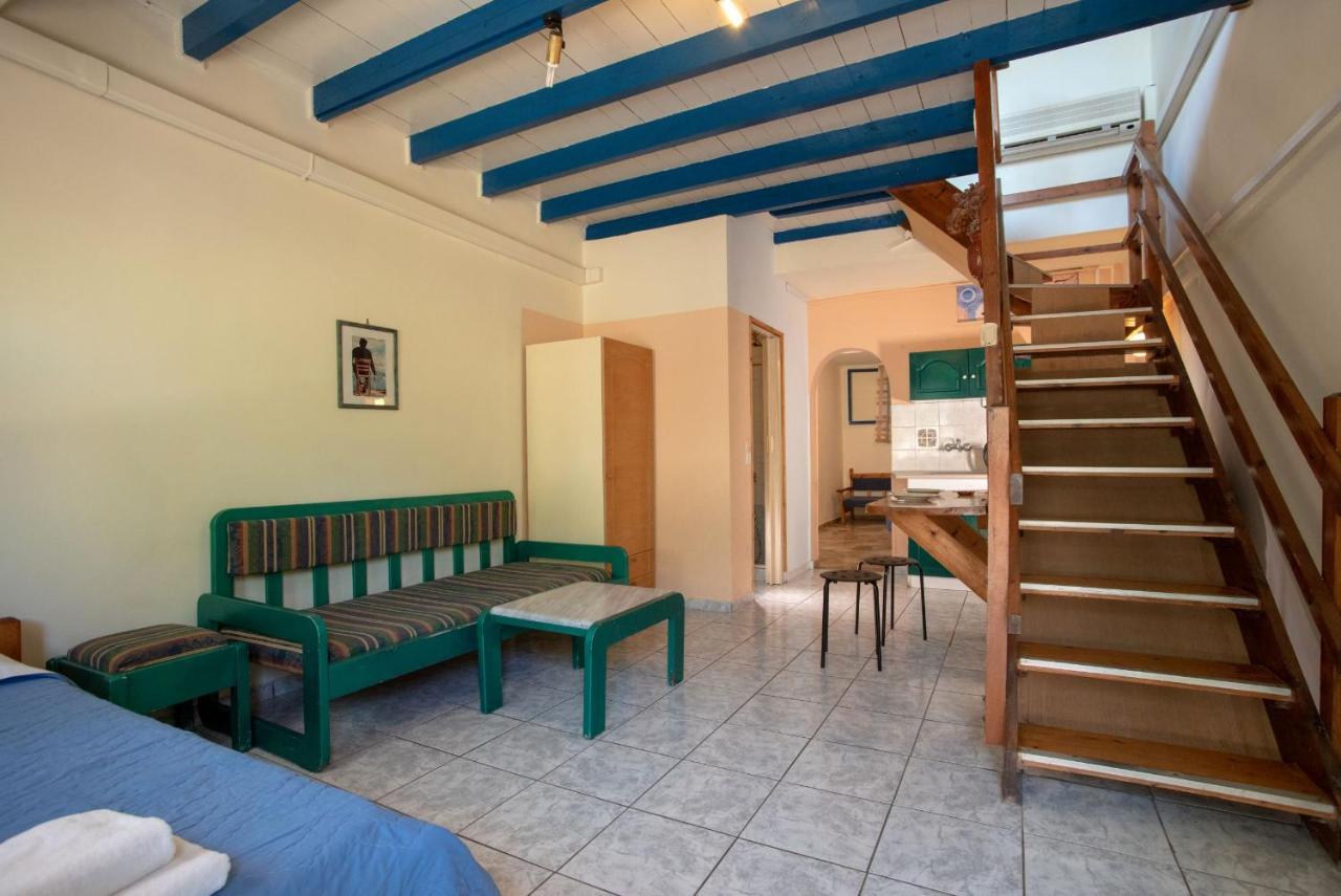 טולון Kleoni Club Apartments מראה חיצוני תמונה