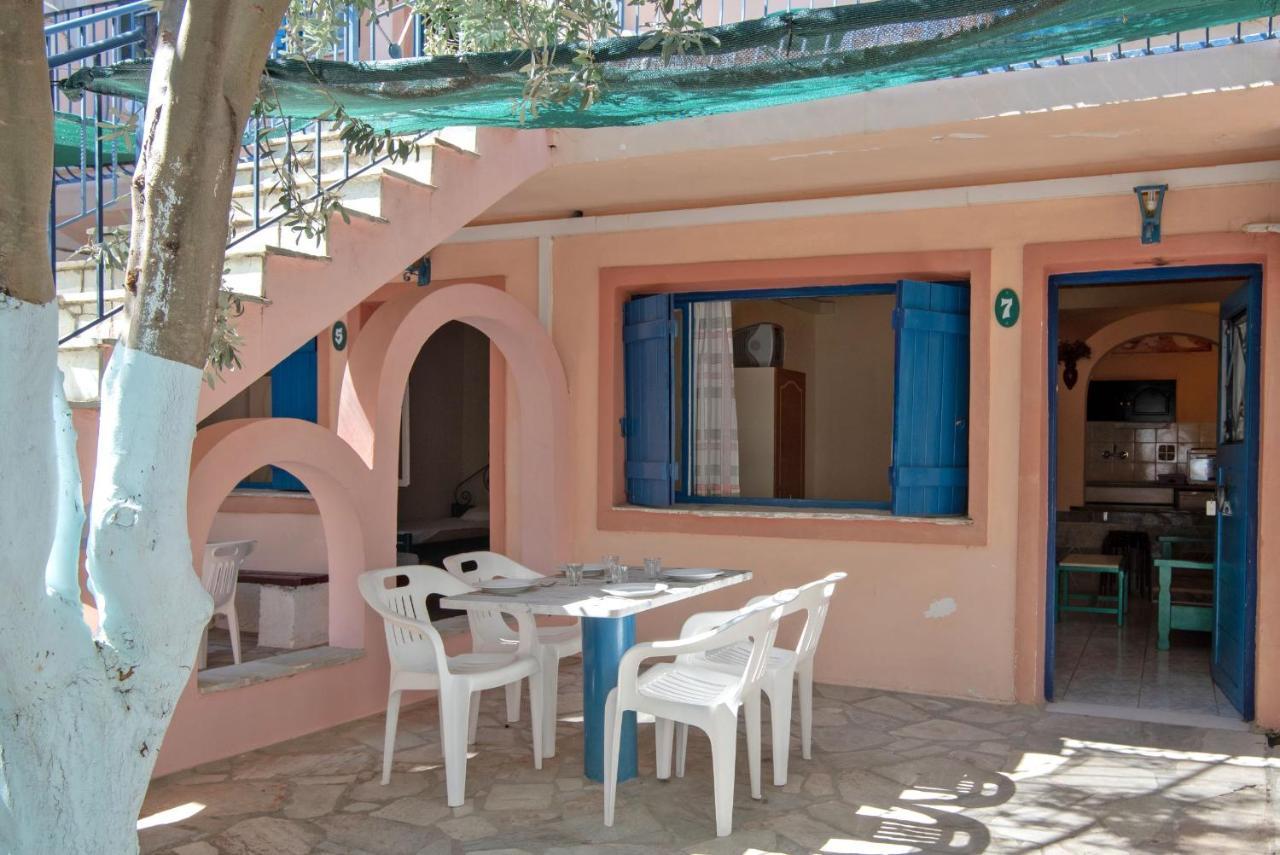 טולון Kleoni Club Apartments מראה חיצוני תמונה
