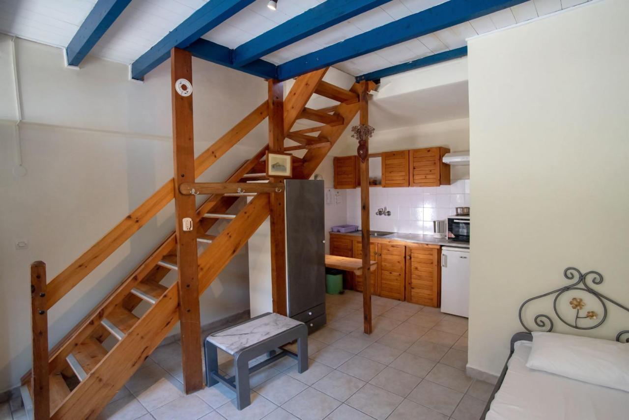 טולון Kleoni Club Apartments מראה חיצוני תמונה