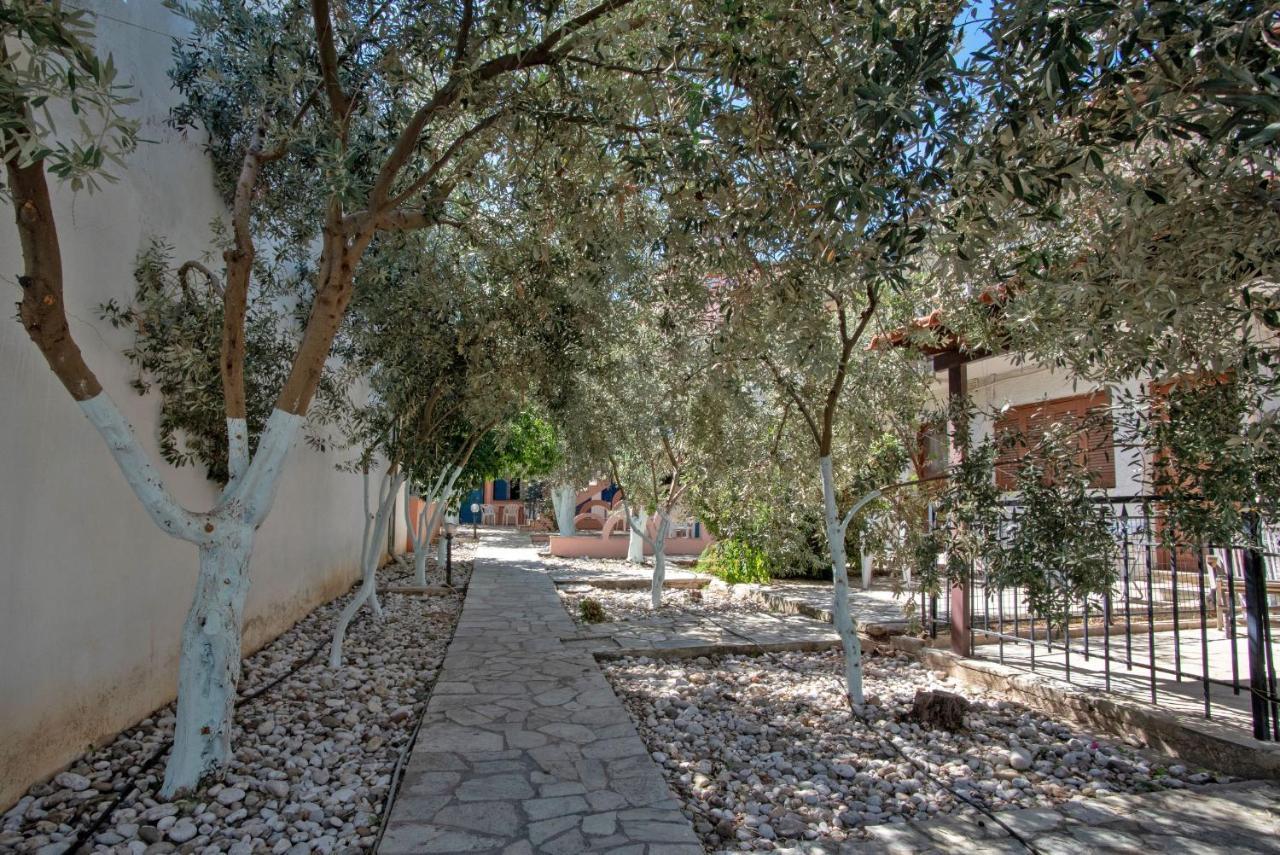 טולון Kleoni Club Apartments מראה חיצוני תמונה