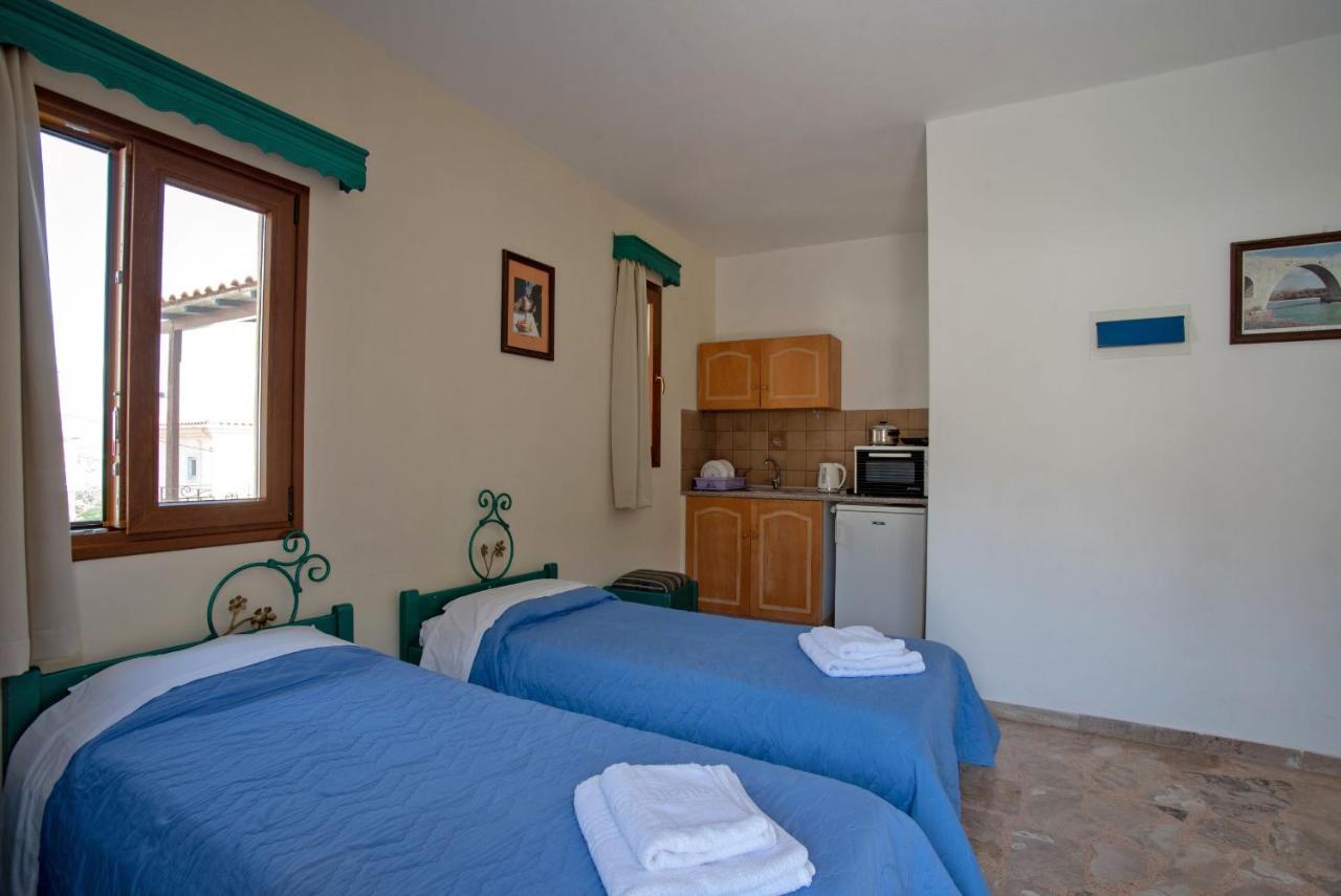 טולון Kleoni Club Apartments מראה חיצוני תמונה